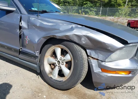 2006 Ford Mustang V6 z USA, uszkodzony, nr VIN 1ZVHT80N865221648